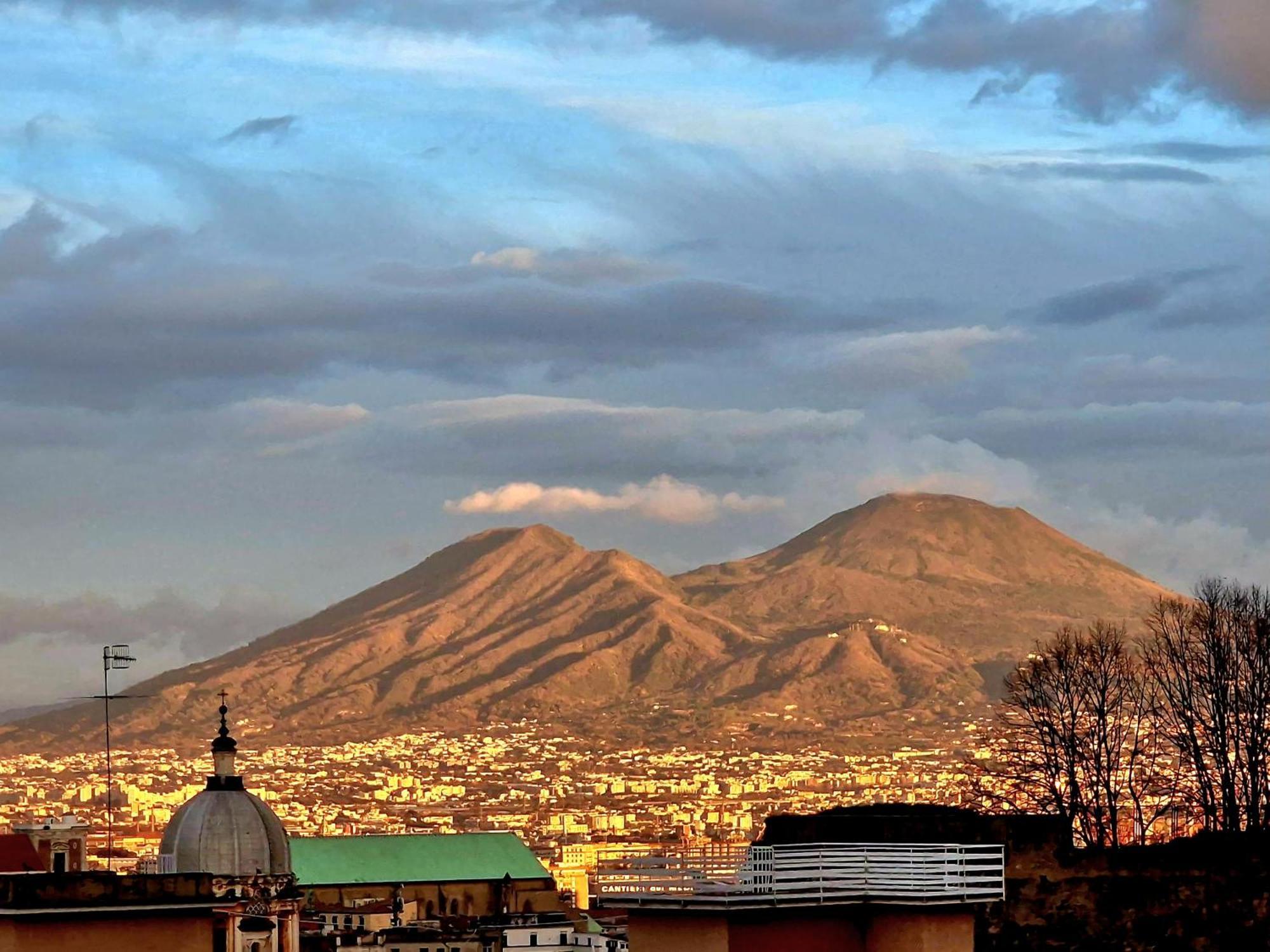 Olivella21 Vesuvio Apartment Naples Luaran gambar